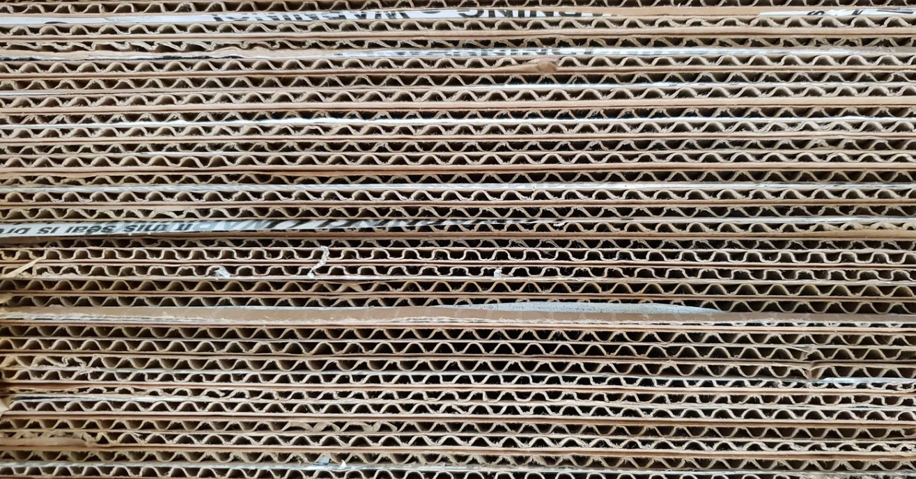 Corrugated cardboard layers
