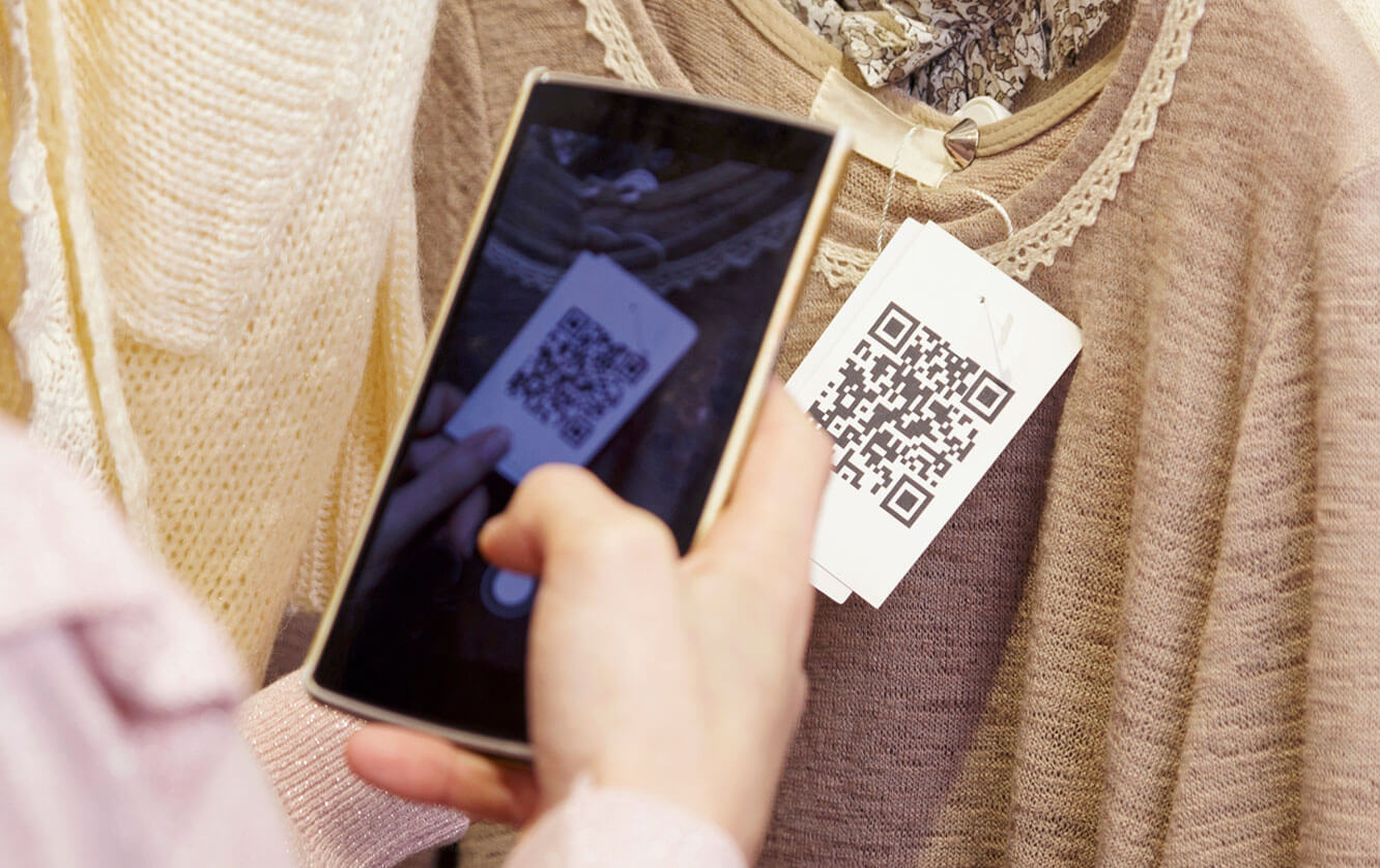 qr code label for a garment tag