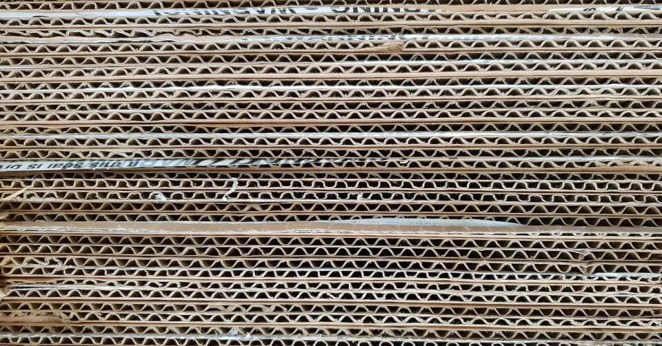 Corrugated cardboard layers